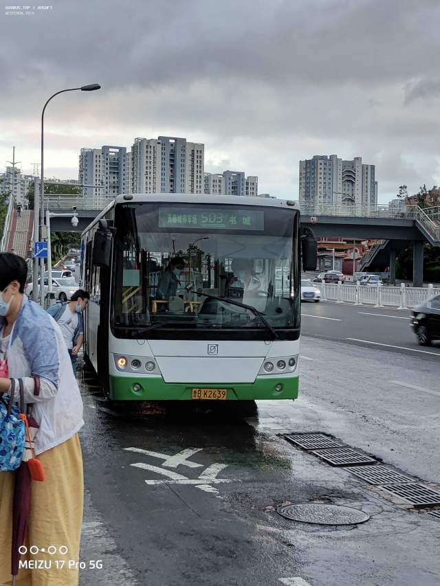 800BUS