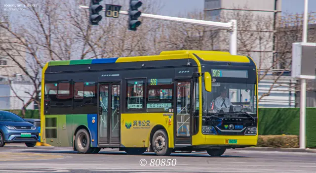800BUS