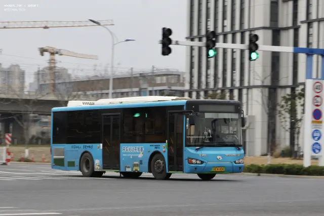 800BUS