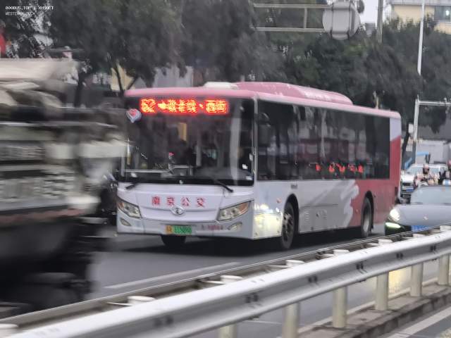 800BUS