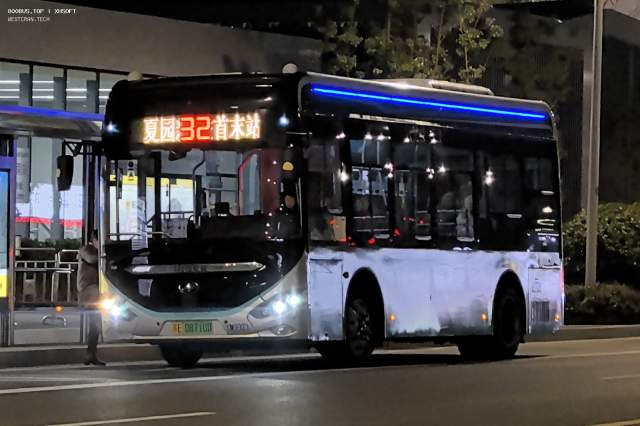 800BUS
