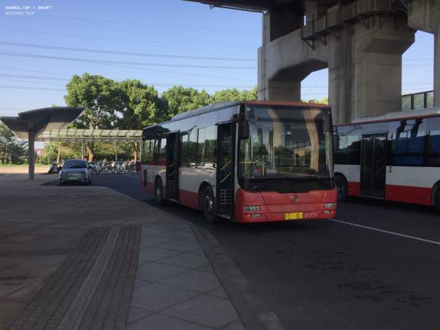 800BUS